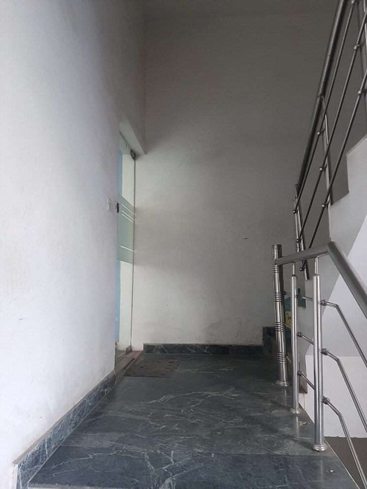 undefined, sector 65 Commercial Office Space 2500 Sq.Ft. In Sector 65 Noida 8841853