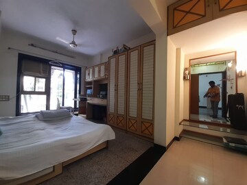 Bedroom in 2.5 BHK Apartment at Dheeraj Valley, Goregaon East – for Rent