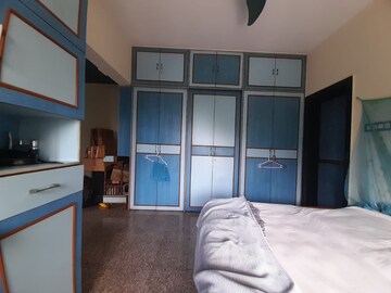 Bedroom in 3 BHK Apartment at Dheeraj Valley, Goregaon East – for Rent