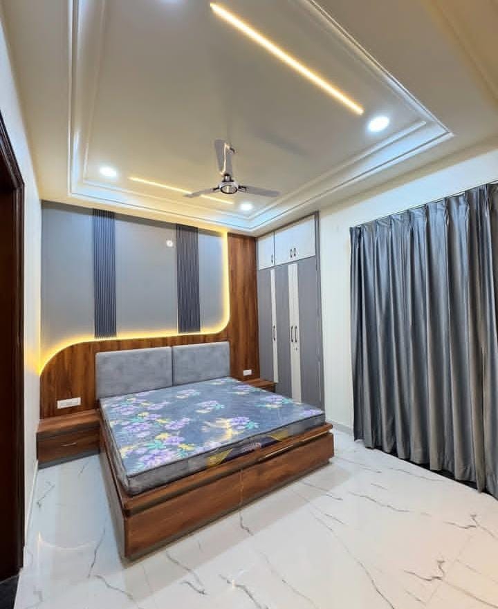 3.5 BHK + Pooja Room,Servant Room Builder Floor For Sale in Building Floor
