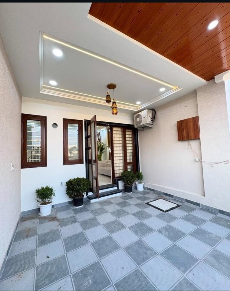 Room, sector 39 3.5 Bedroom 3510 Sq.Ft. Builder Floor In Sector 39 Faridabad 8841932