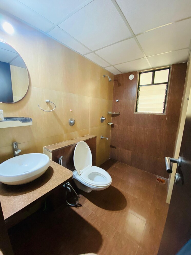 Bathroom, pride-park-springs 2 Bedroom 800 Sq.Ft. Apartment In Dhanori Pune 8841917
