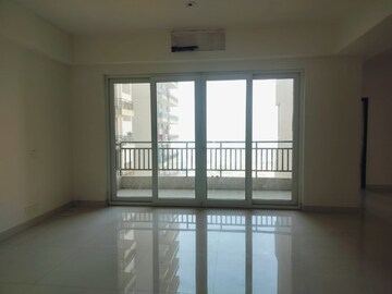 Room in 3 BHK Apartment at Puri Emerald Bay, Sector 104 – for Rent