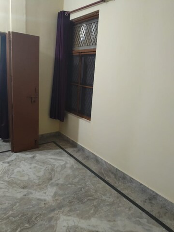 Room in 1.5 BHK Villa at Sector 22b – for Rent