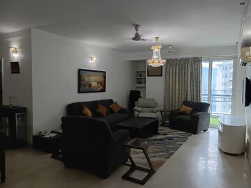 Living Room in 4 BHK Apartment at DLF The Belaire, Sector 54 – for Rent
