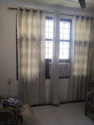 Building Lobby in 4 BHK Builder Floor at Sector 32 – for Sale