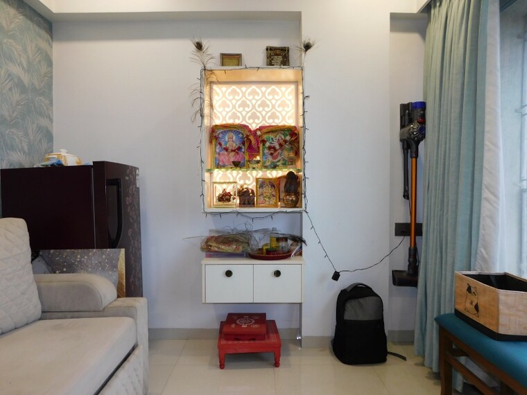 Living Room, guinea-global-new-murli-malhar-chs 3 Bedroom 724 Sq.Ft. Apartment In Mulund West Mumbai 8842069