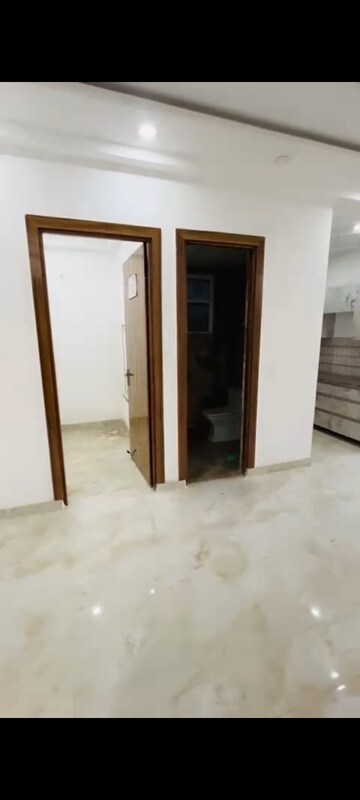 Room in 4 BHK Builder Floor at Sector 1 Greater Noida – for Sale