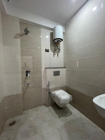 Master Bedroom in 3 BHK Builder Floor at Sector 57 – for Sale
