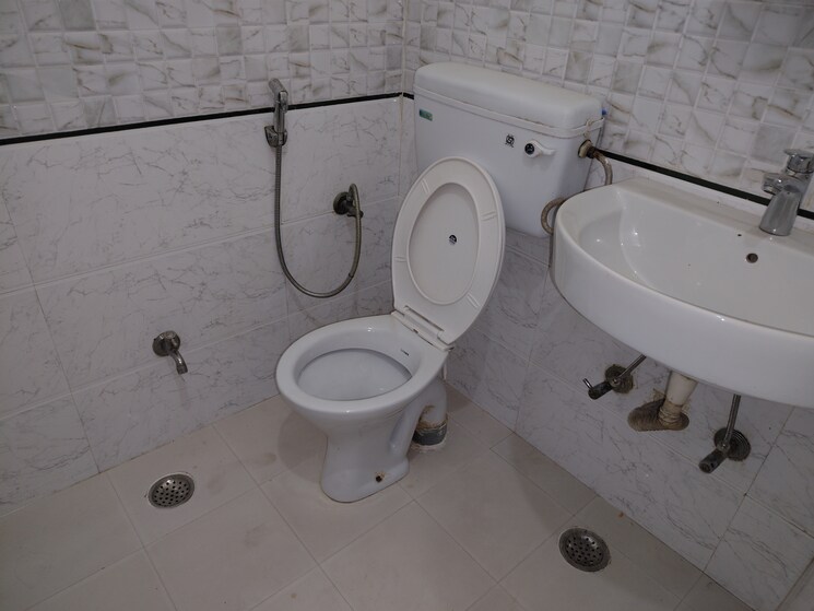 Bathroom, gaurs-green-vista 2 Bedroom 874 Sq.Ft. Apartment In Nyay Khand Ghaziabad 8842140