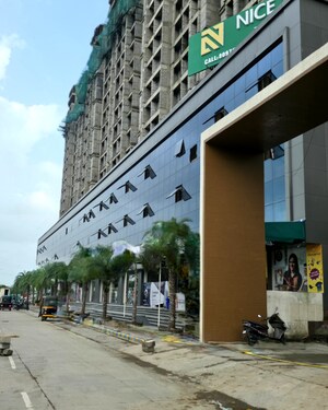  Shop For Sale in Nice World, Mumbra