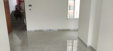 Room in 2 BHK Apartment at Nav Ratan CHS, Santacruz East – for Rent