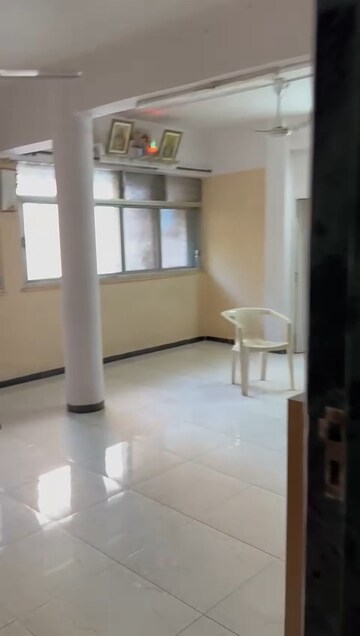 Master Bedroom in 2 BHK Apartment at New Malini CHS, Andheri East – for Rent