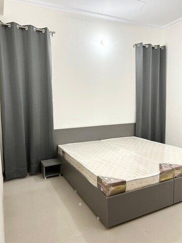 Bedroom in 3 BHK Builder Floor at South City 1 – for Rent