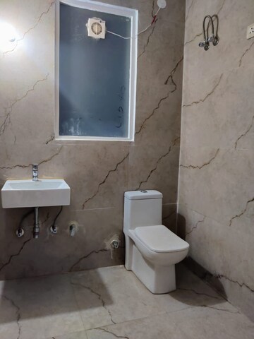 Bathroom in 3 BHK Builder Floor at South City 1 – for Rent