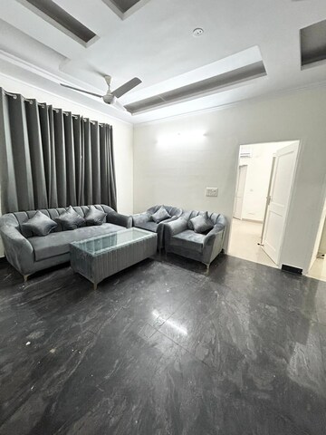 Living Room in 3 BHK Builder Floor at South City 1 – for Rent