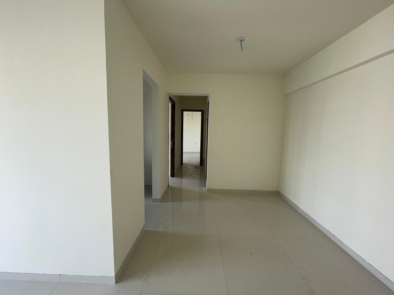 2 BHK Apartment For Rent in Godrej Nest Kandivali