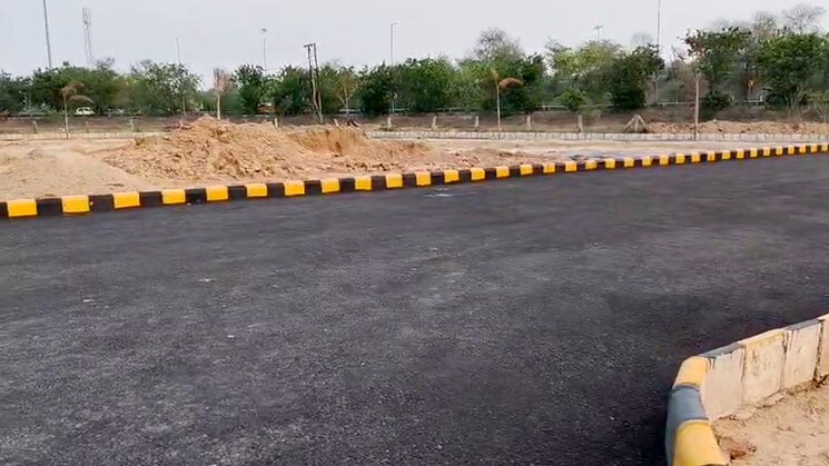 undefined, buddha  200 Sq.Yd. Plot In Buddha Greater Noida 8842265