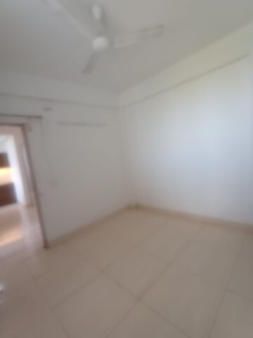 Room in 4 BHK Apartment at Sarvome Shree Homes, Sector 45 – for Rent