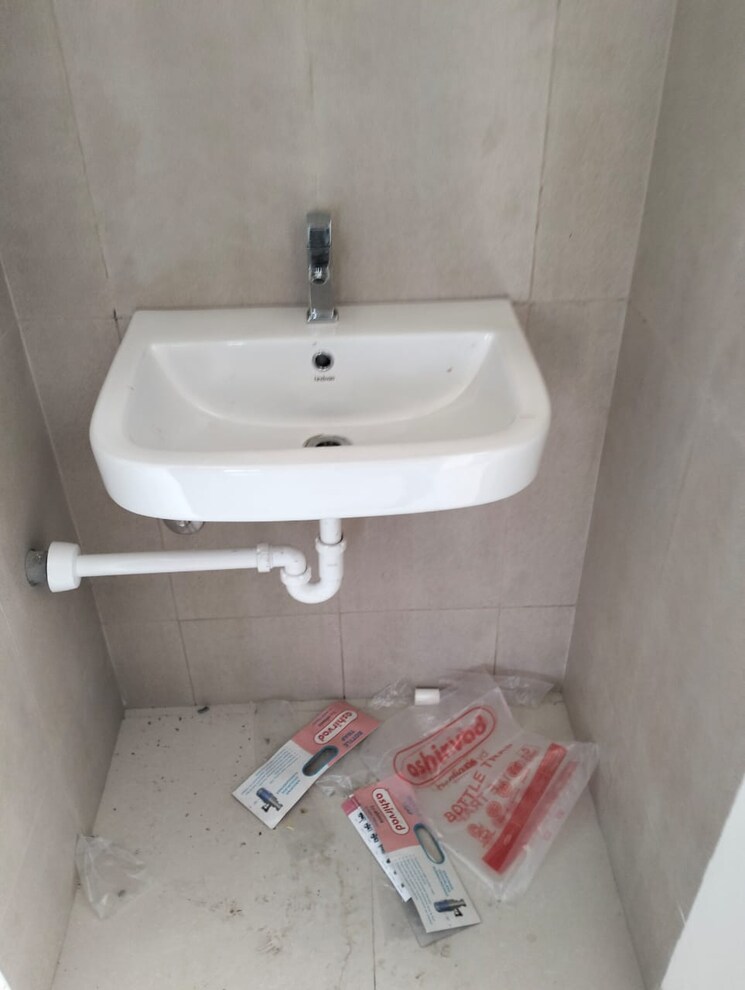 Bathroom, skyi-songbirds 3 Bedroom 1100 Sq.Ft. Apartment In Bavdhan Pune 8842311