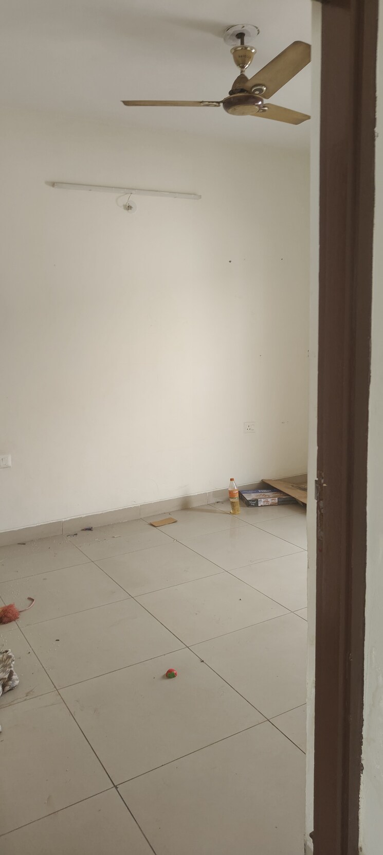 Room, wave-prime-floors 2 Bedroom 194 Sq.Yd. Builder Floor In Wave City Ghaziabad 8842358