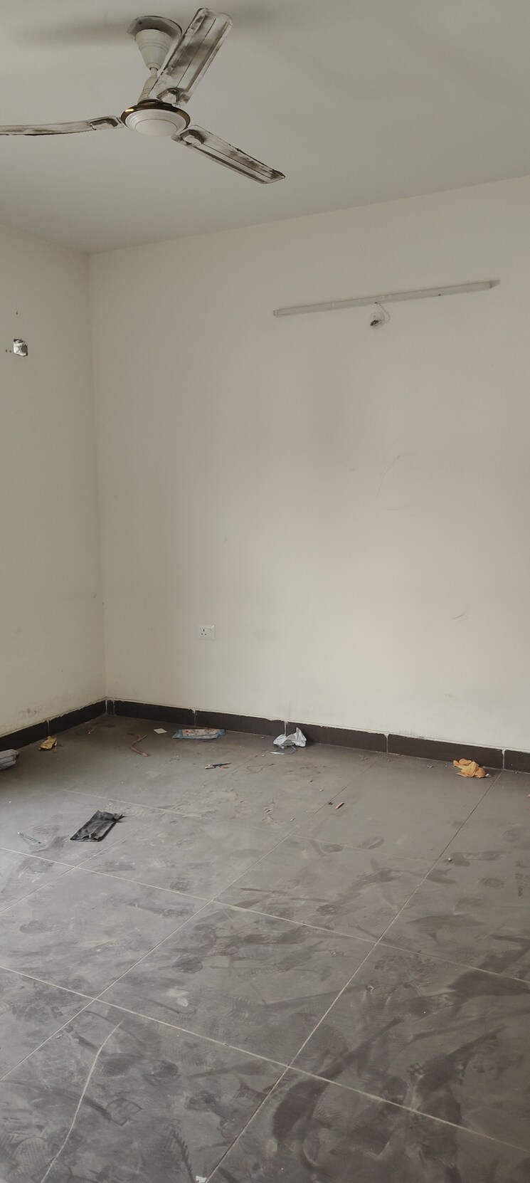 Room, wave-prime-floors 2 Bedroom 194 Sq.Yd. Builder Floor In Wave City Ghaziabad 8842358