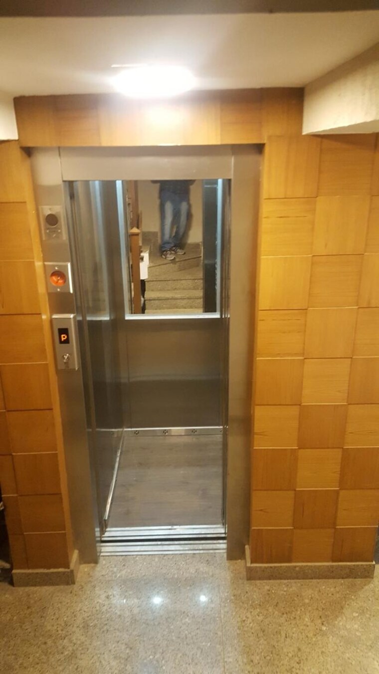 Bathroom, lajpat nagar 4 2 Bedroom 900 Sq.Ft. Builder Floor In Lajpat Nagar 4 Delhi 8842361