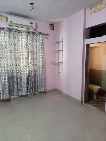 Room in 2 BHK Apartment at Shree Ganesh Tower Naupada, Naupada – for Rent