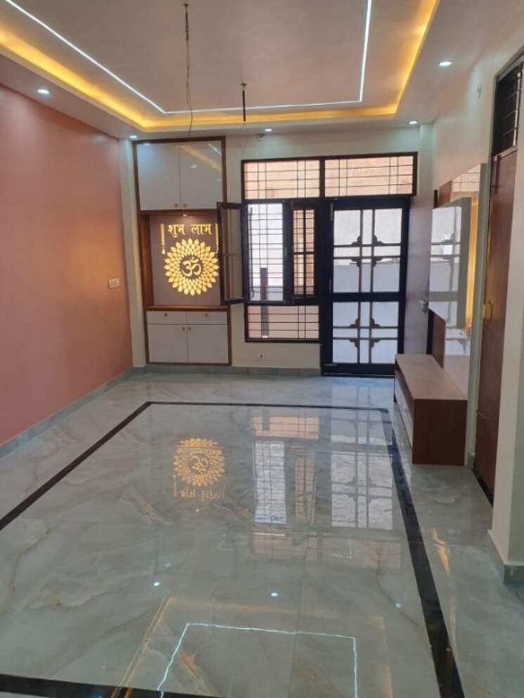 Room, sri-sai-basera 3 Bedroom 1500 Sq.Ft. Villa In Krishna Nagar Lucknow 8842366