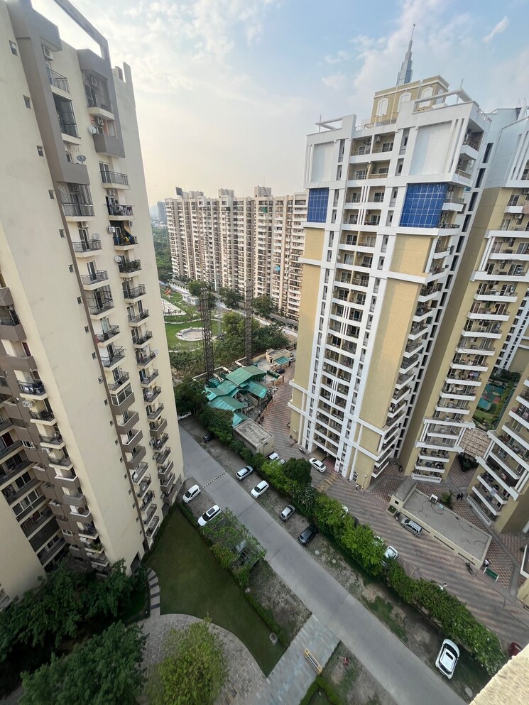 Exterior View, paramount-floraville 2 Bedroom 1045 Sq.Ft. Apartment In Sector 137 Noida 8842399