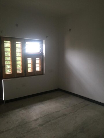 Room in 2 BHK Independent House at Sector 19 – for Rent