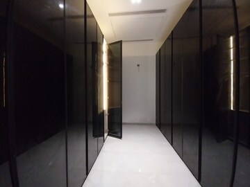 Building Lobby in 5 BHK Villa at Satbari – for Sale