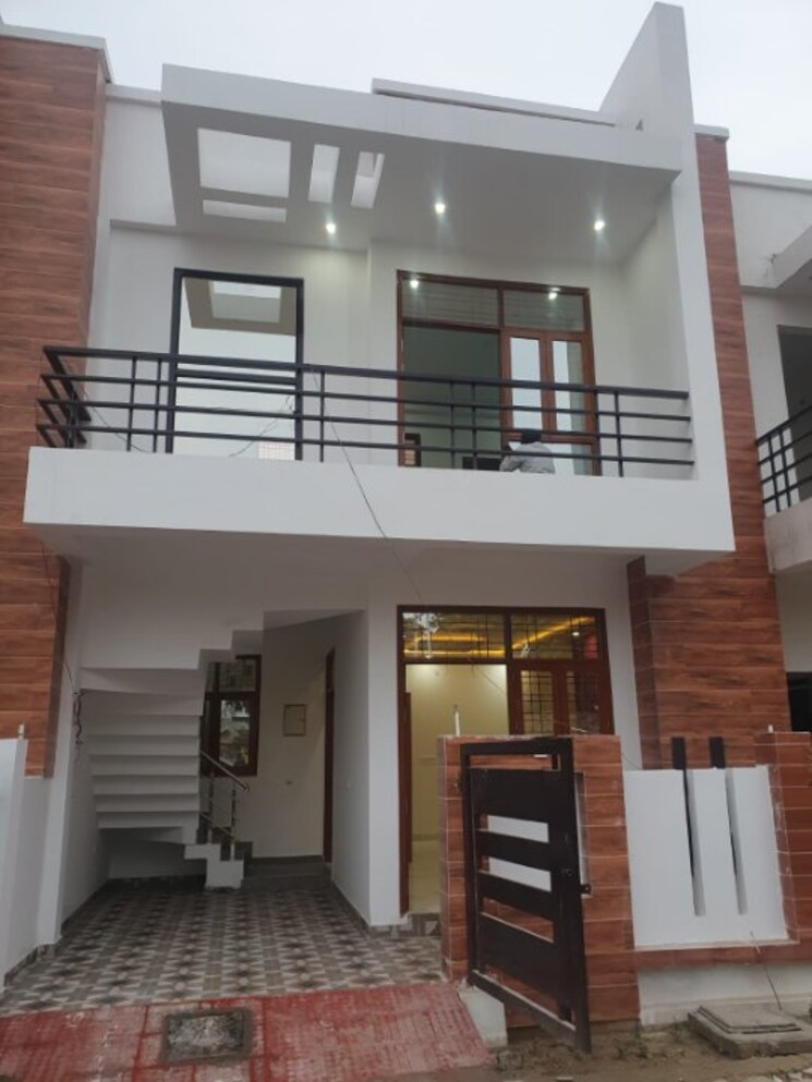 Exterior View, sri-sai-basera 3 Bedroom 1500 Sq.Ft. Villa In Krishna Nagar Lucknow 8842366