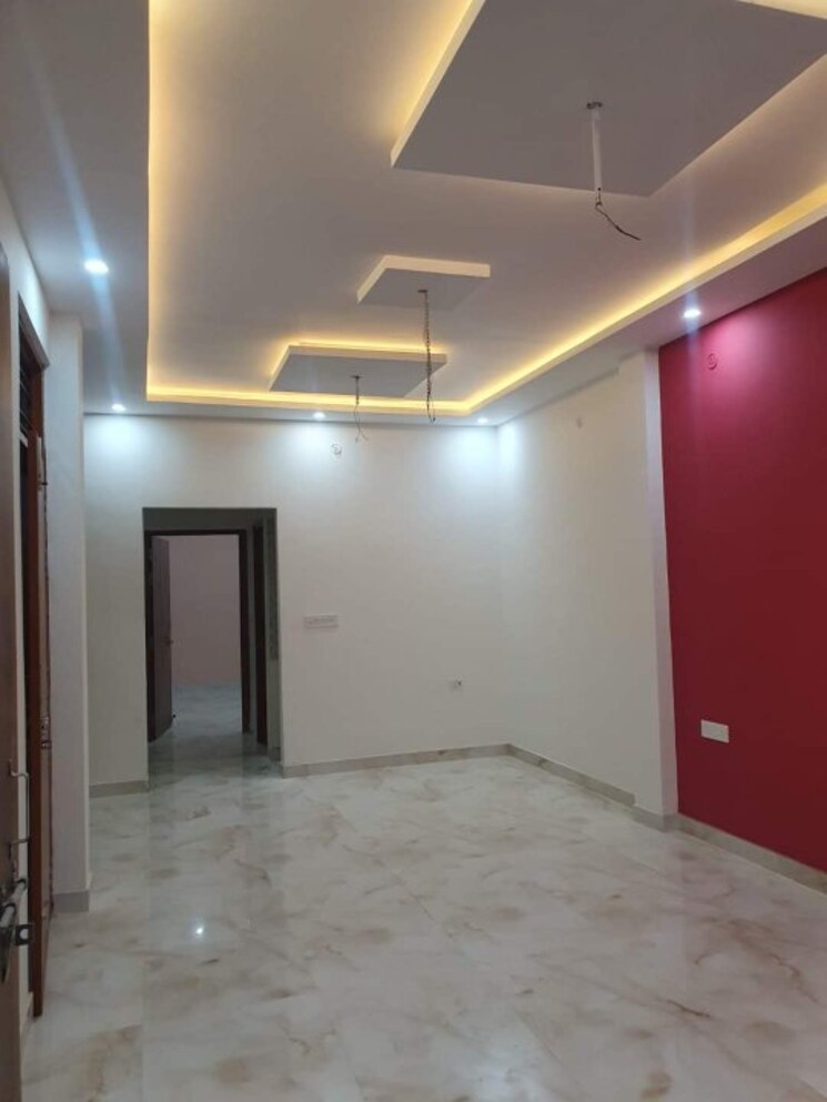 Room, sri-sai-basera 3 Bedroom 1500 Sq.Ft. Villa In Krishna Nagar Lucknow 8842366
