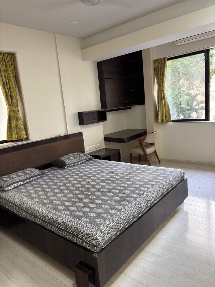 Bedroom, nepean sea road 3 Bedroom 1300 Sq.Ft. Apartment In Nepean Sea Road Mumbai 8842387