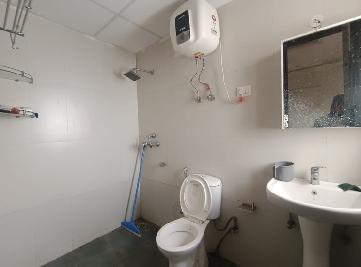 Bathroom, samridhi-luxuriya-avenue 3 Bedroom 1495 Sq.Ft. Apartment In Sector 150 Noida 8842424