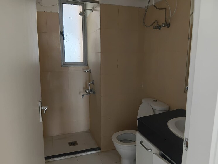 Bathroom, pioneer-park-phase-1 3 Bedroom 2060 Sq.Ft. Apartment In Sector 61 Gurgaon 8842518