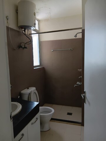 Furnished Amenities in 3 BHK Apartment at Pioneer Park Phase 1, Sector 61 – for Rent