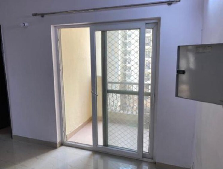 Room, nimbus-the-hyde-park 2 Bedroom 915 Sq.Ft. Apartment In Sector 78 Noida 8842555