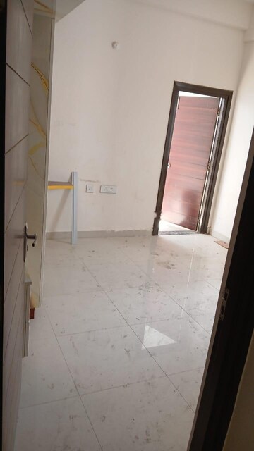 Bathroom in 2.5 BHK Apartment at SMR Vinay Iconia Hyderabad, Kondapur – for Rent