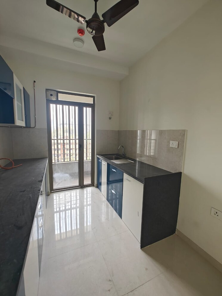 Kitchen, kalpataru-paramount-b 2 Bedroom 672 Sq.Ft. Apartment In Kapur Bawdi Thane 8842524