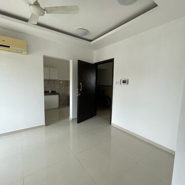 Room in 1 BHK Apartment at Lalani Grandeur, Riddhi Gardens – for Rent
