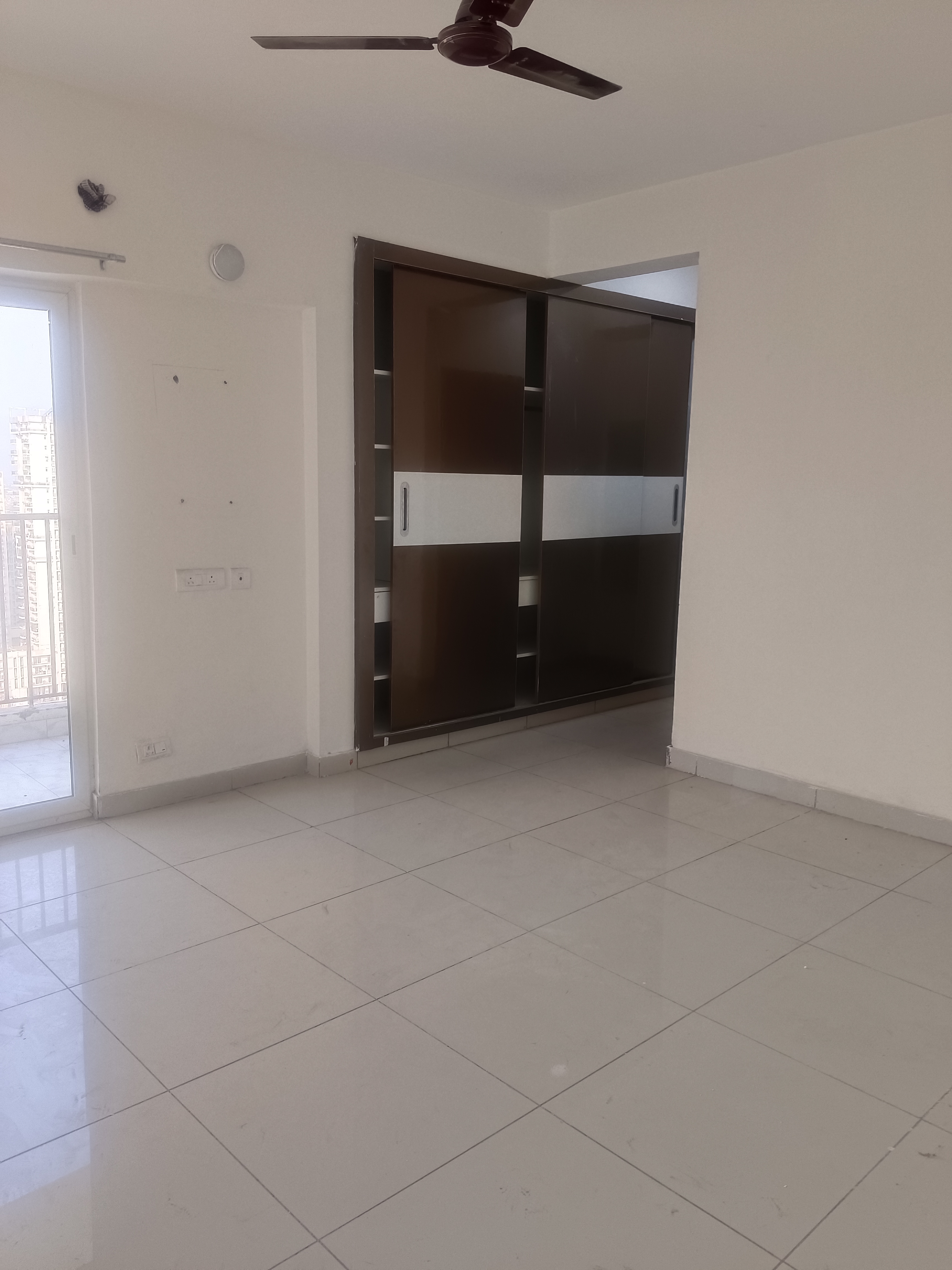 3 BHK + Pooja Room 919 Sq.Ft. Apartment in Gulshan Bellina