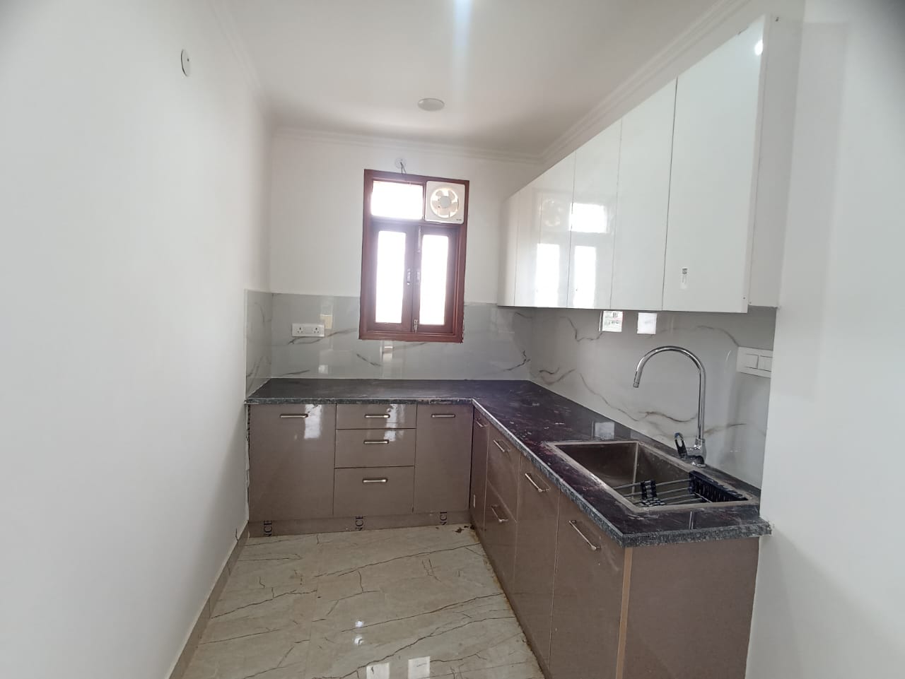 3 BHK Builder Floor For Rent in Vasant Kunj Enclave