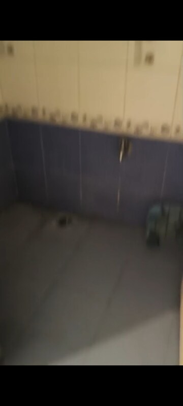 Furnished Amenities in 1 RK Apartment at Nagari Niwara CHS, Goregaon East – for Rent