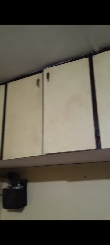 Furnished Amenities in 1 RK Apartment at Nagari Niwara CHS, Goregaon East – for Rent