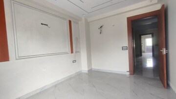 Room in 3 BHK Builder Floor at Sector 4 – for Sale