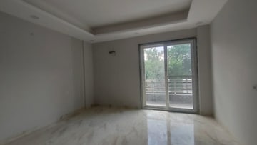 Room in 4 BHK Builder Floor at Sector 5 – for Sale