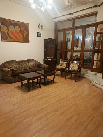Gym in 3 BHK Independent House at South City 1 – for Rent