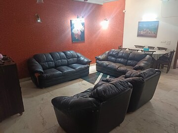 Living Room in 3 BHK Independent House at South City 1 – for Rent